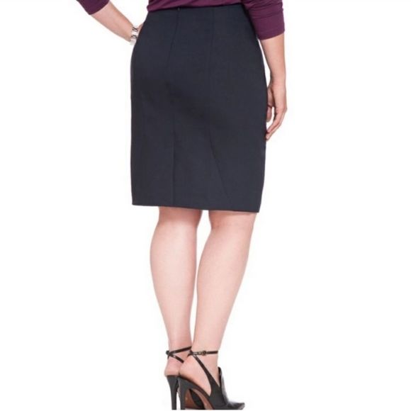 ELOQUII Luxe Doubleweave Pencil Skirt Navy Blue - Picture 8 of 8